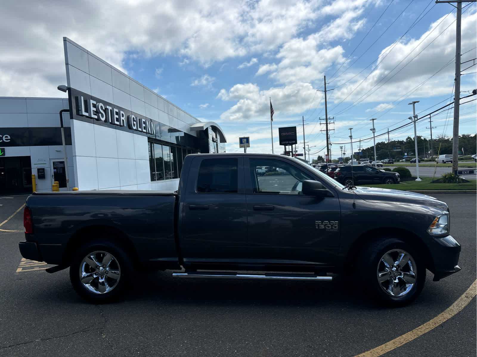 2019 RAM 1500 Classic Express Quad Cab 4x4 6'4" Box