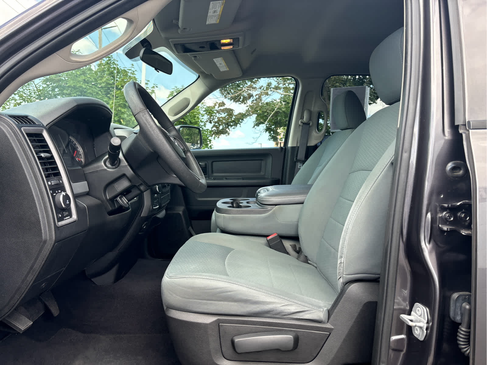 2019 RAM 1500 Classic Express Quad Cab 4x4 6'4" Box