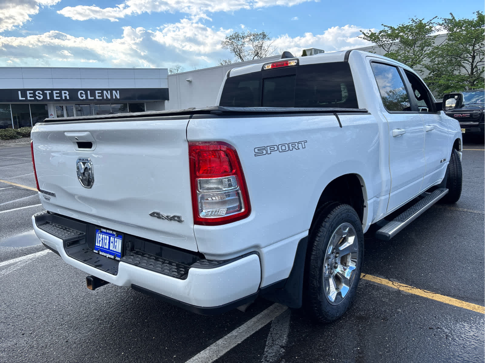 2022 RAM 1500 Big Horn Crew Cab 4x4 5'7" Box