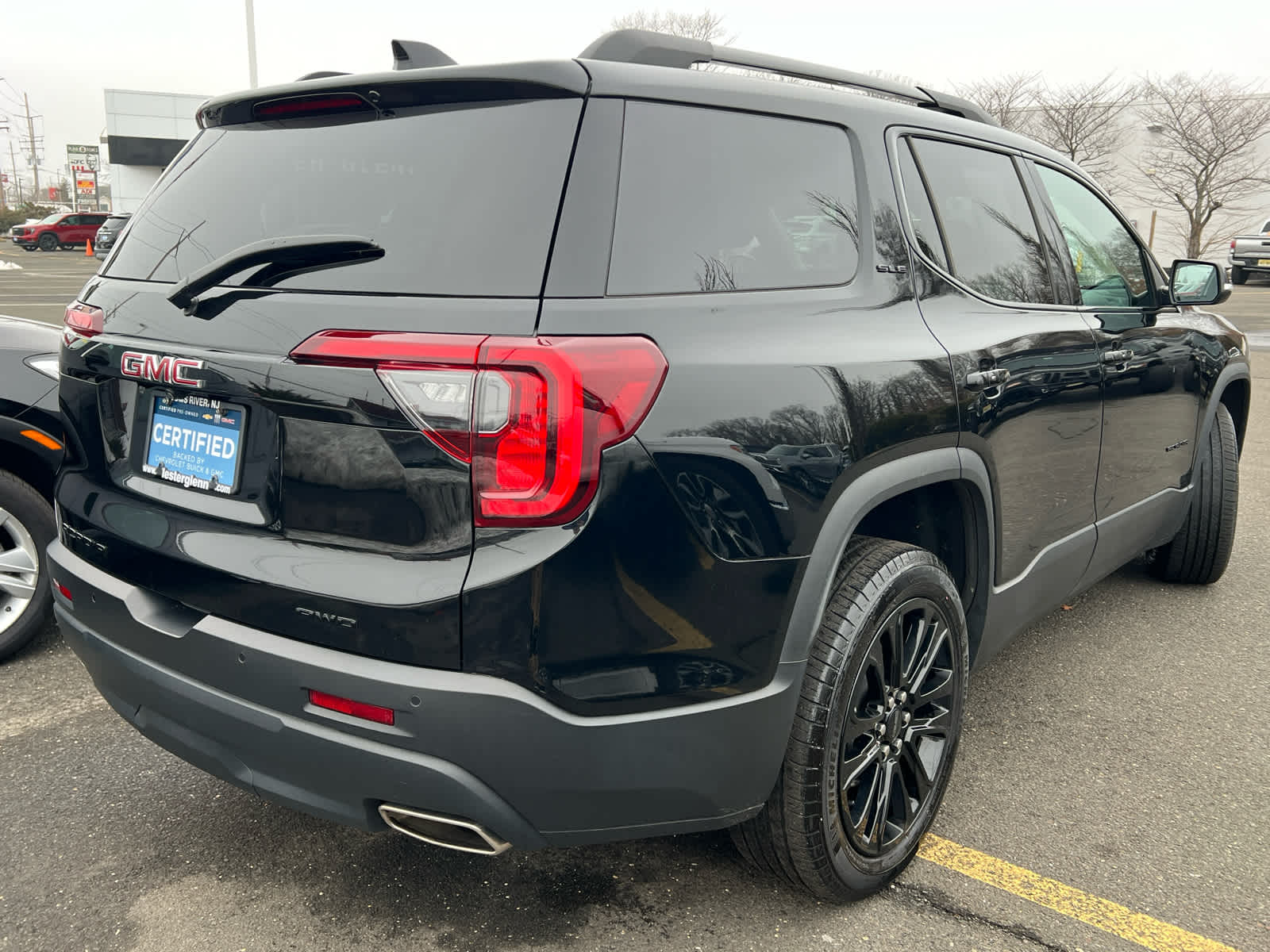 2023 GMC Acadia SLE
