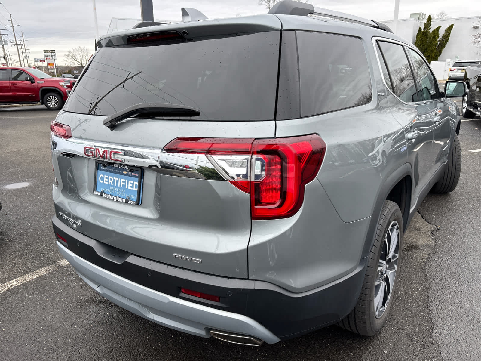 2023 GMC Acadia SLT