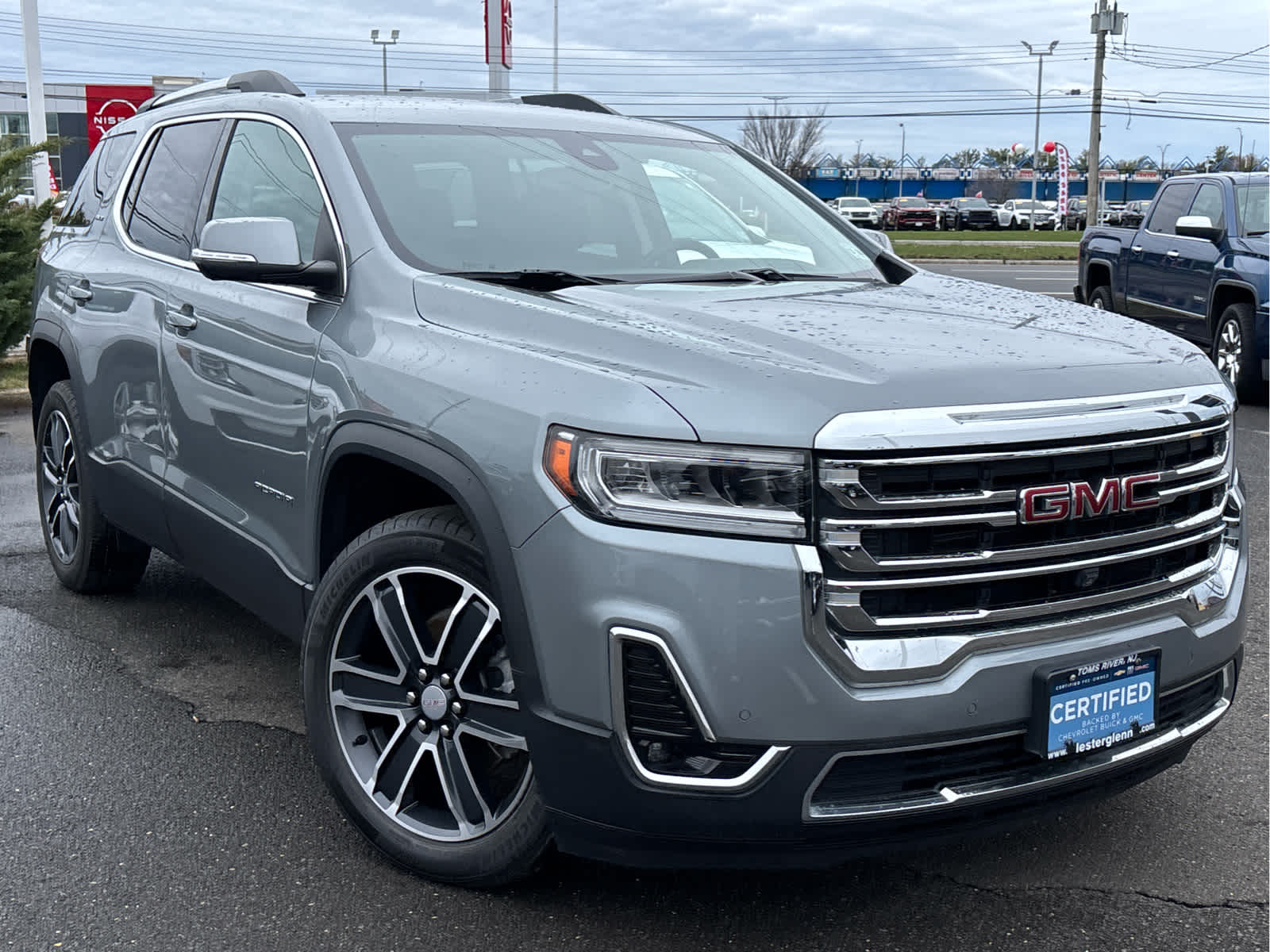 2023 GMC Acadia SLT