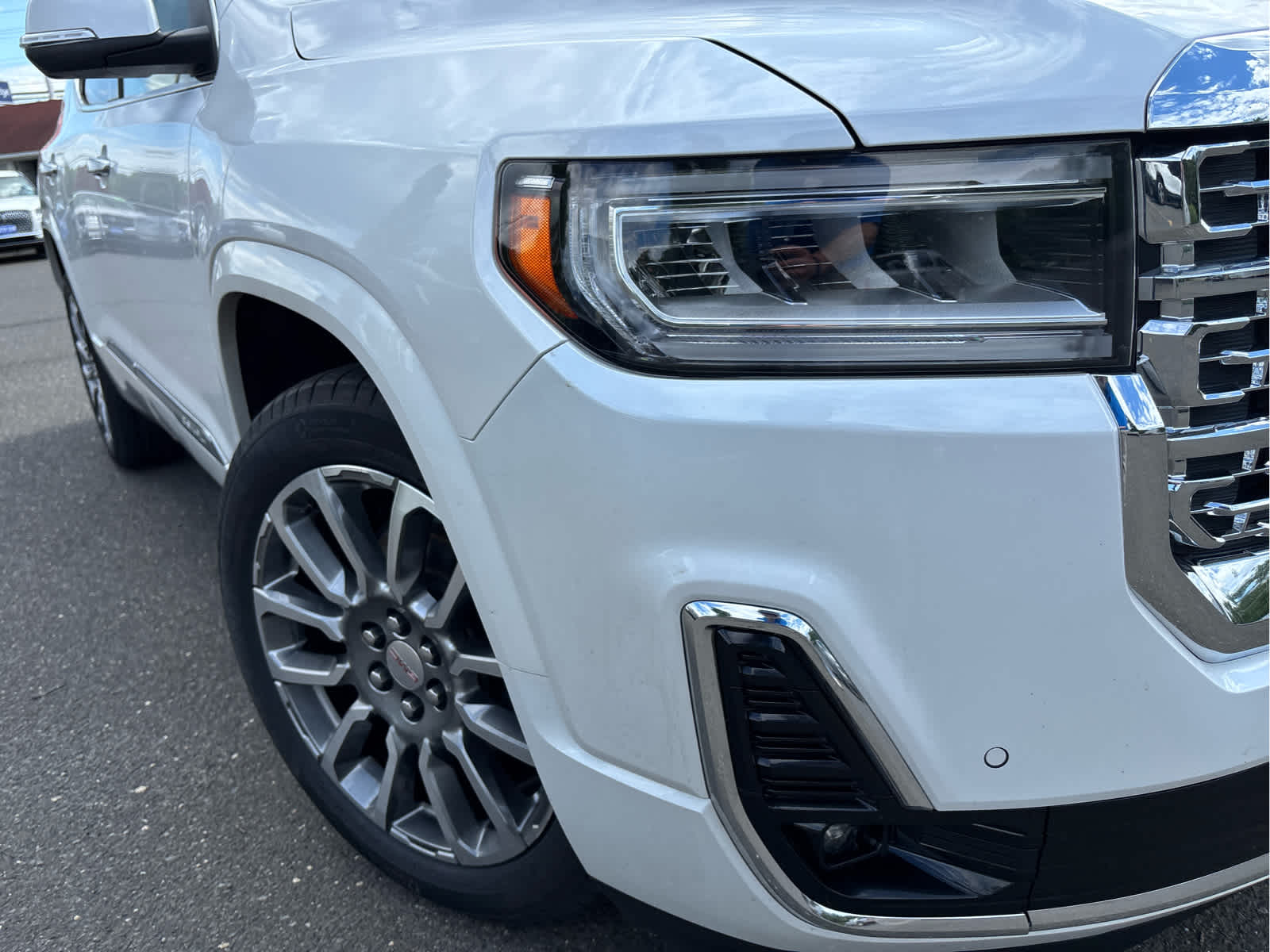 2023 GMC Acadia Denali