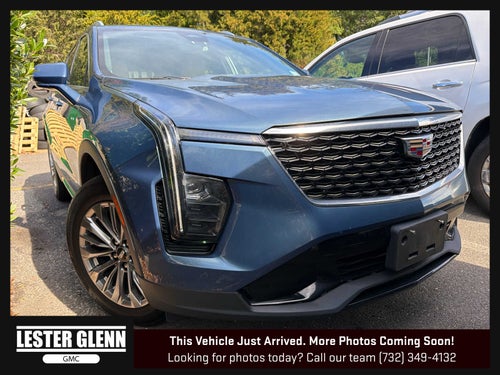2024 Cadillac XT4 Premium Luxury