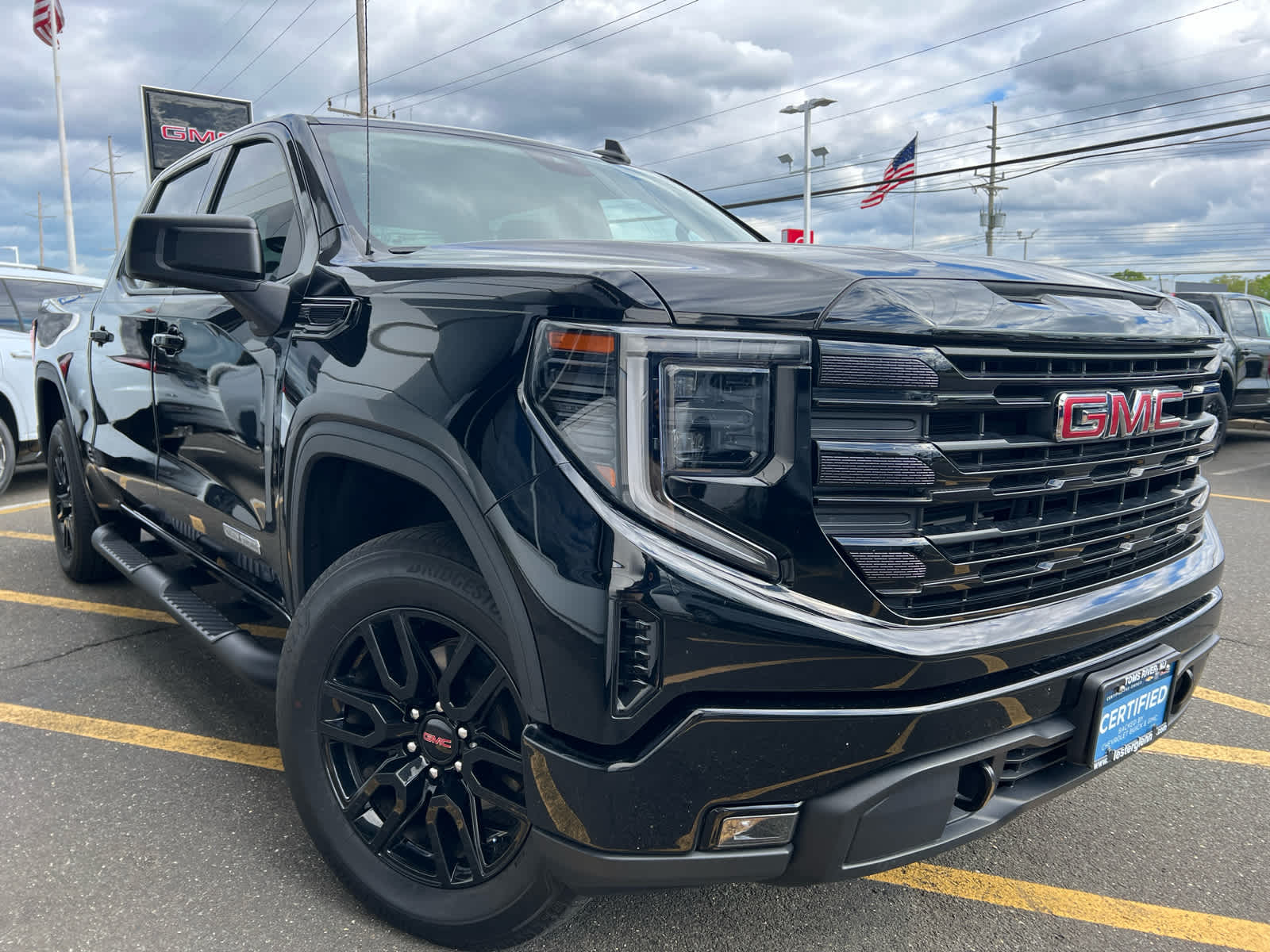 2024 GMC Sierra 1500 Elevation