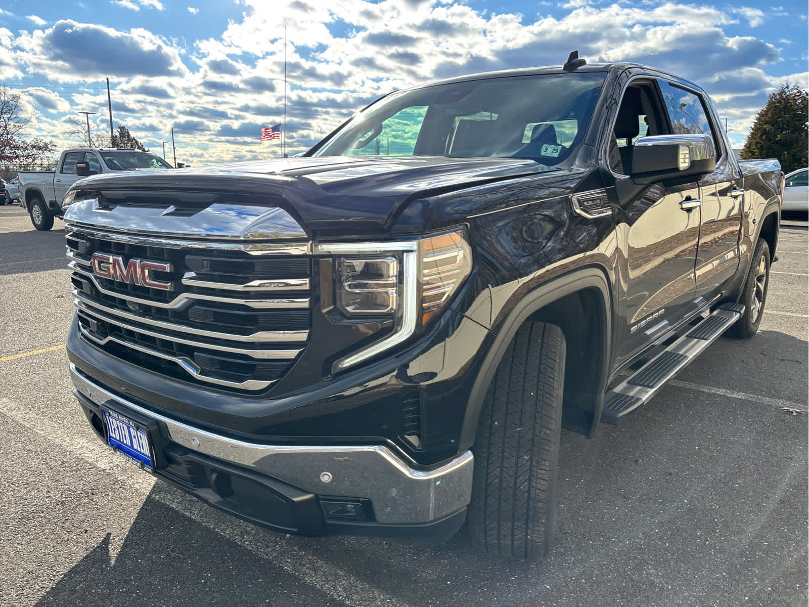2024 GMC Sierra 1500 SLT