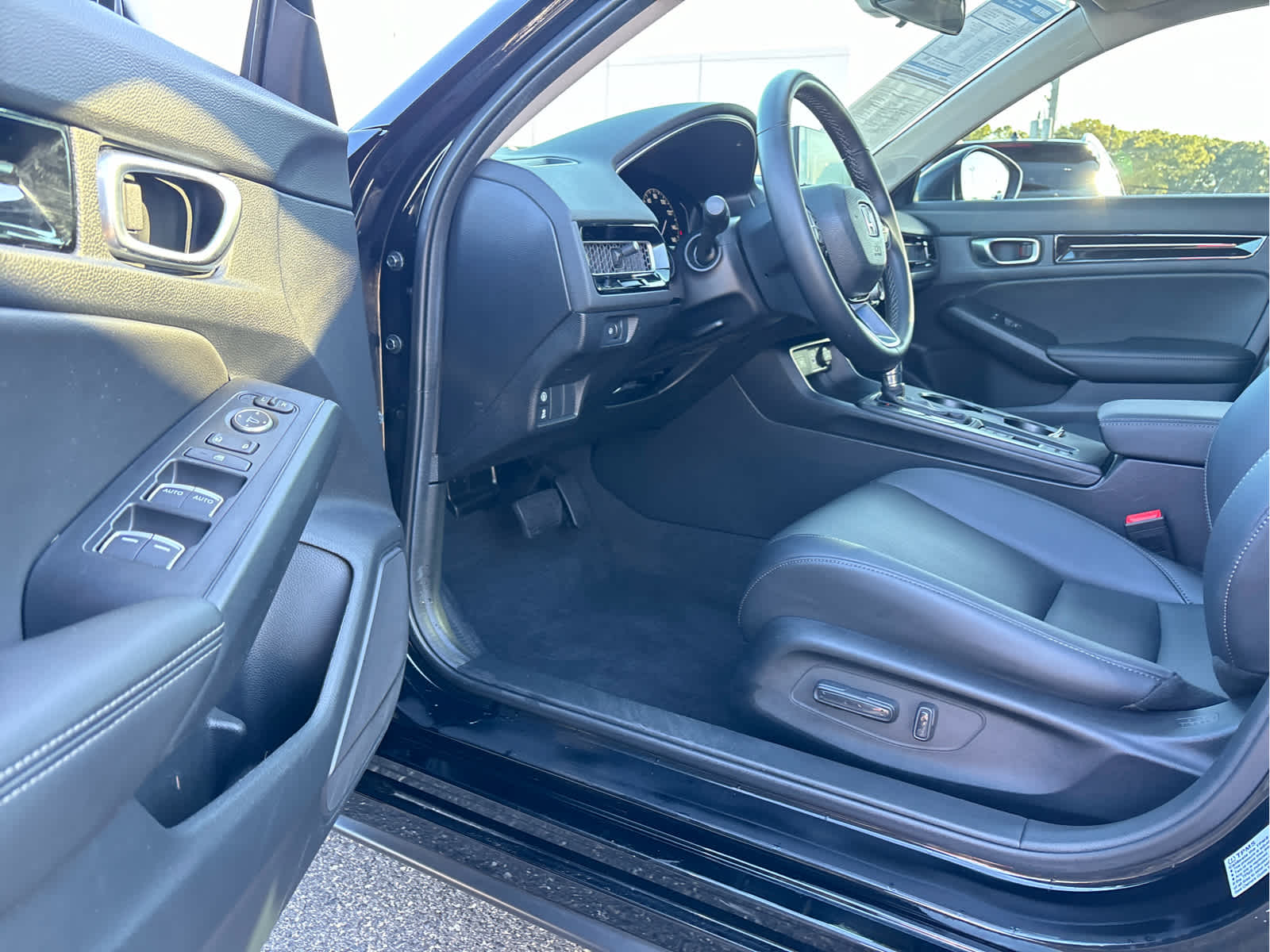 2024 Honda Civic Hatchback EX-L