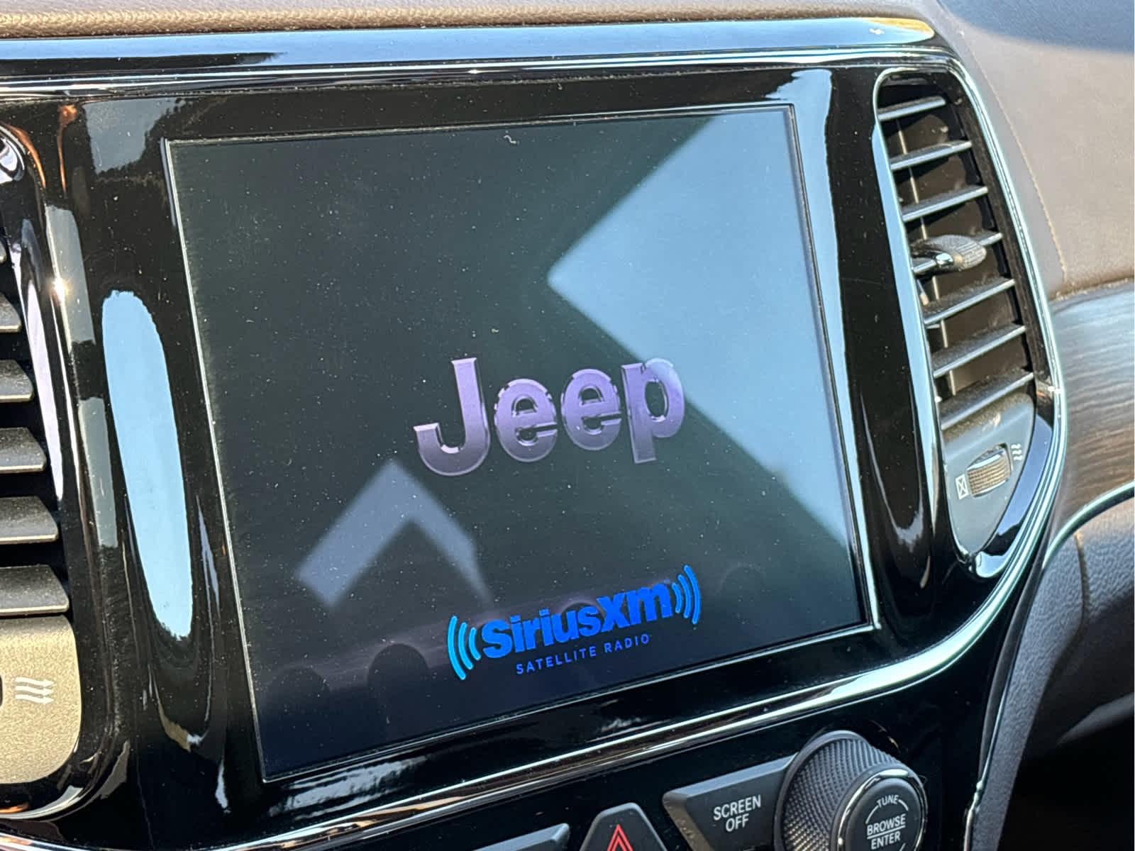 2019 Jeep Grand Cherokee Overland