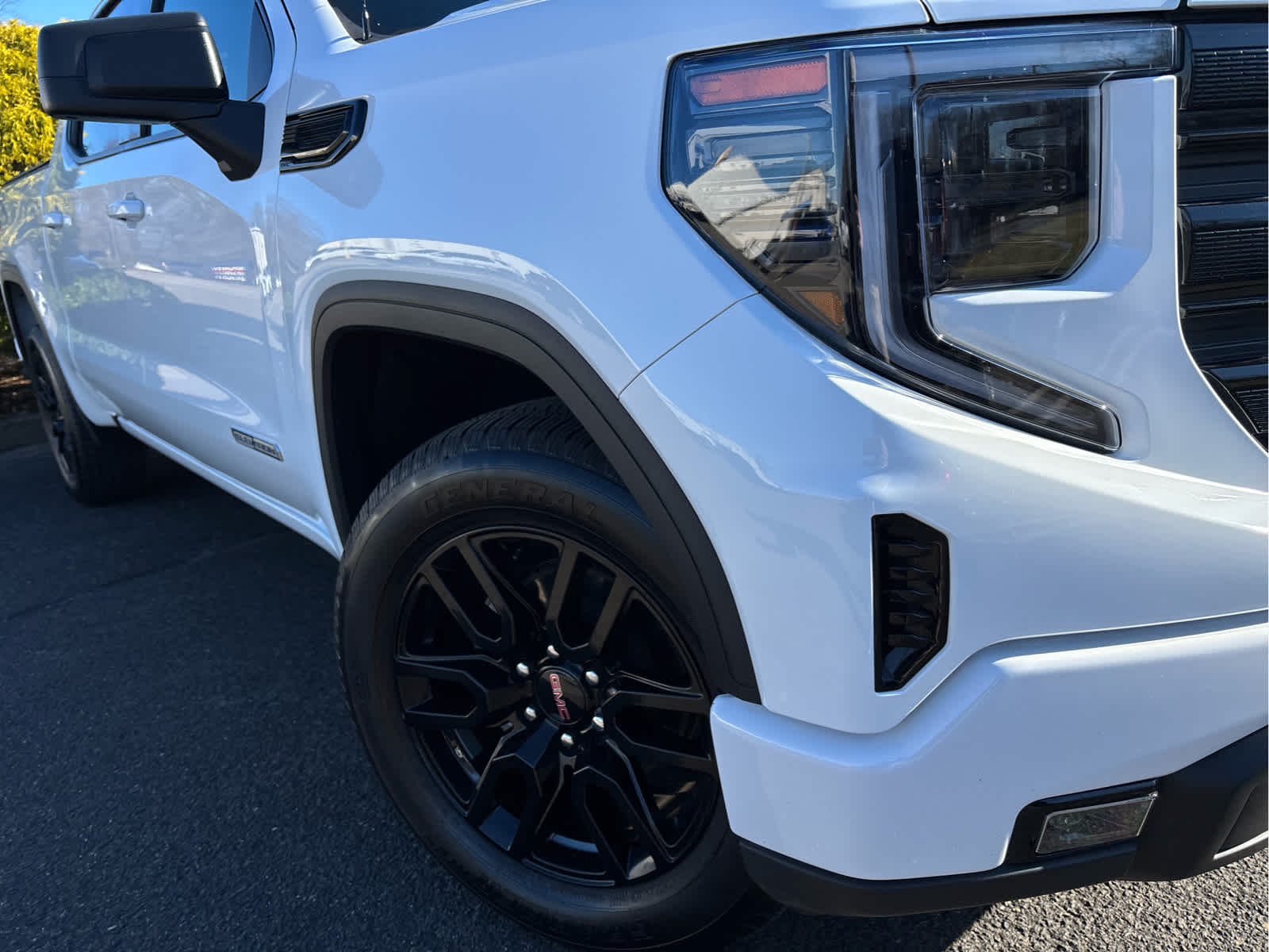 2024 GMC Sierra 1500 Elevation