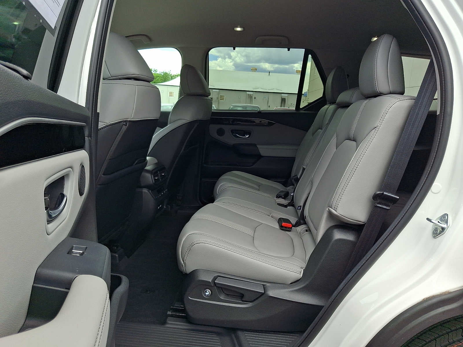 2023 Honda Pilot EX-L 8 Passenger