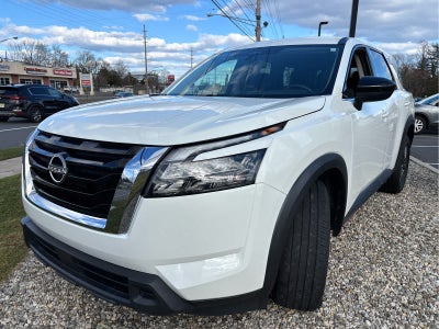 2023 Nissan Pathfinder S