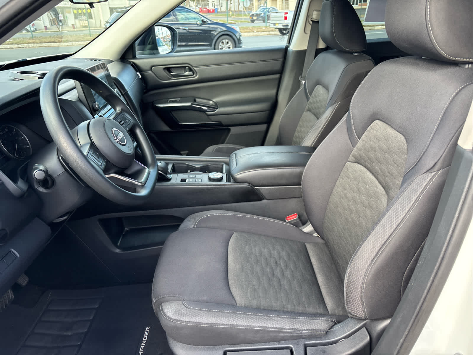 2023 Nissan Pathfinder S