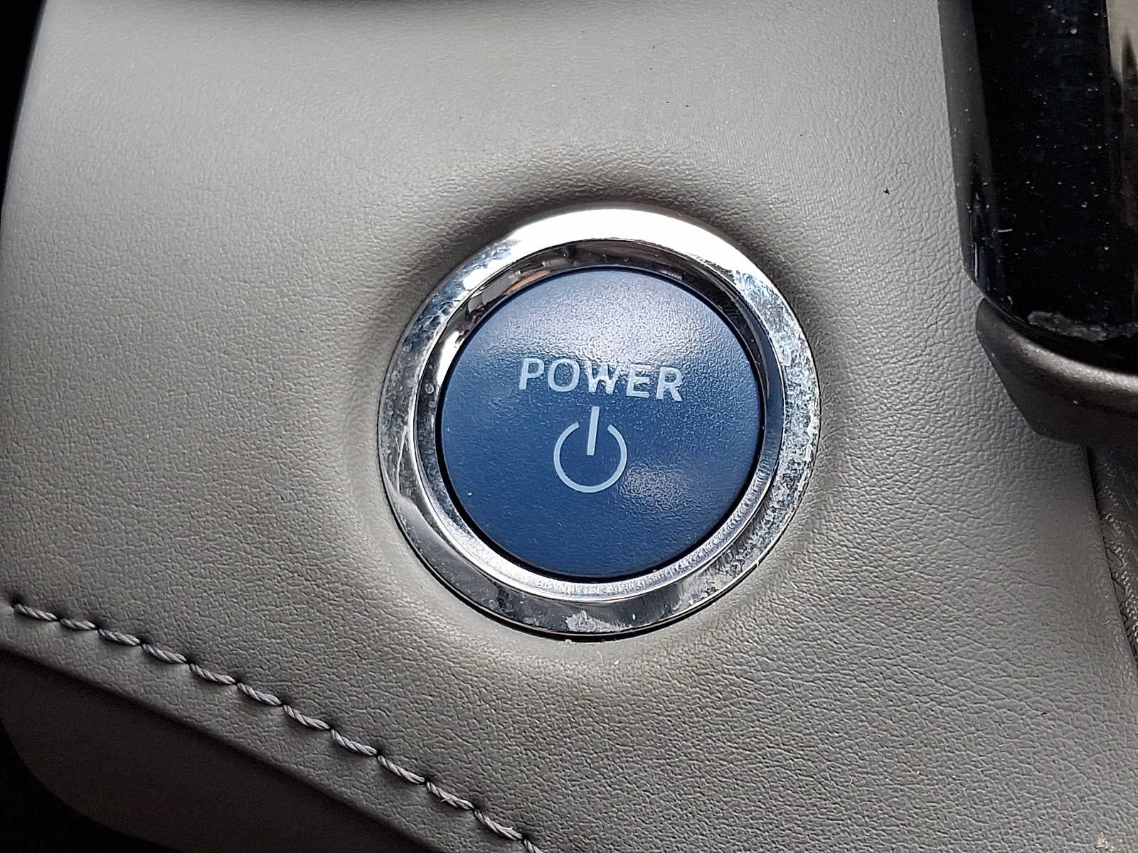 2022 Toyota Highlander Hybrid Limited