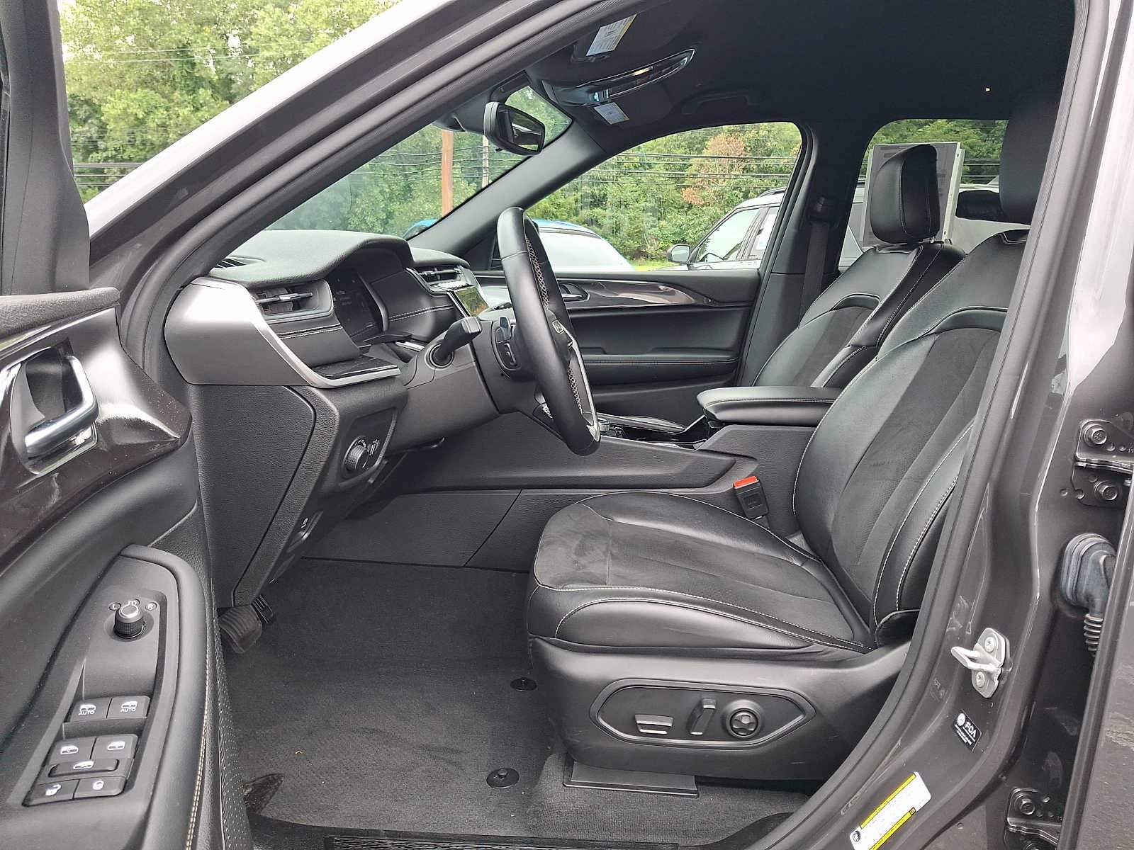 2022 Jeep Grand Cherokee Altitude 4x4