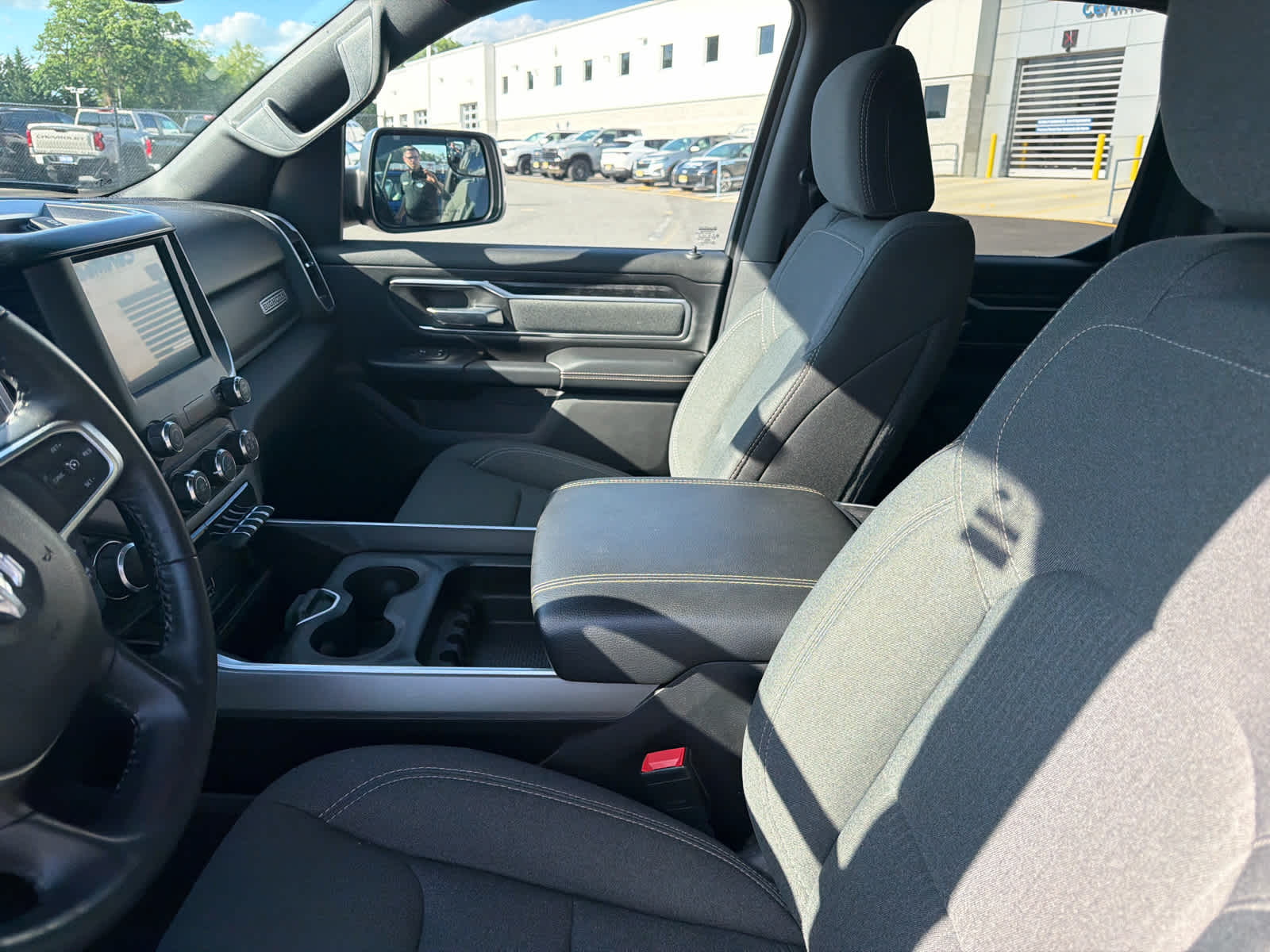 2022 RAM 1500 Big Horn Quad Cab 4x4 6'4" Box