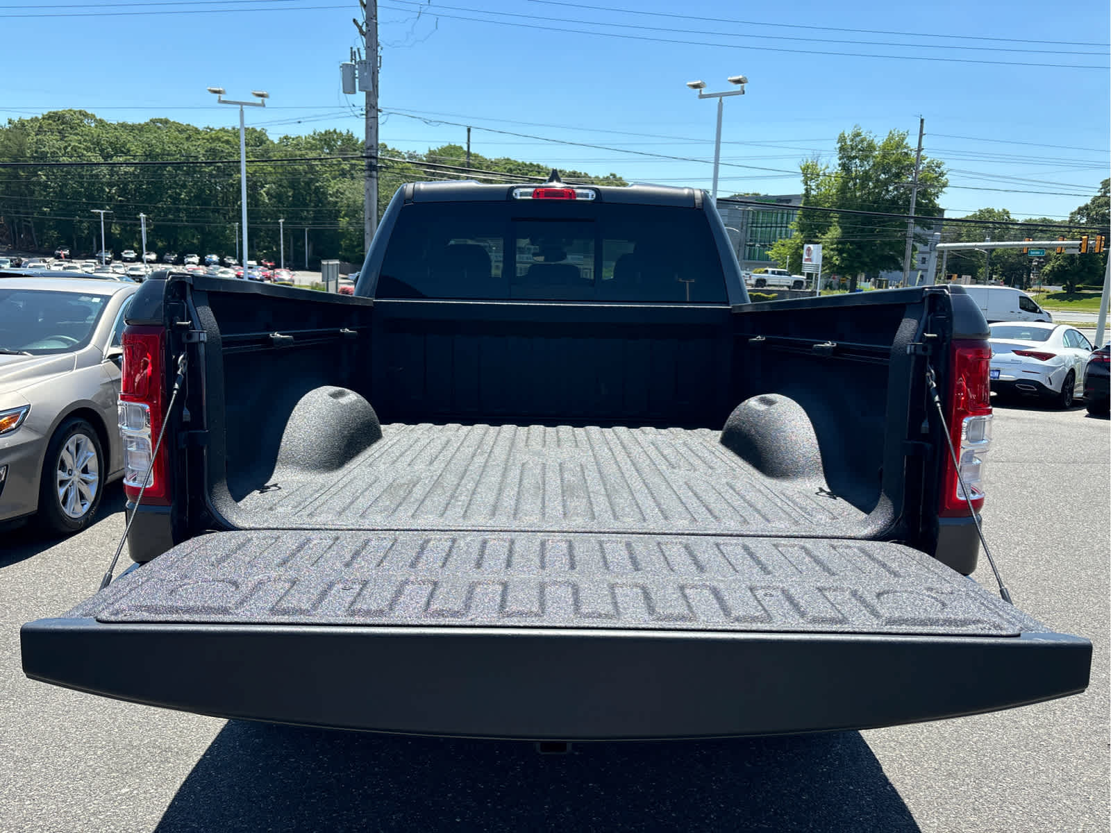 2022 RAM 1500 Big Horn Quad Cab 4x4 6'4" Box
