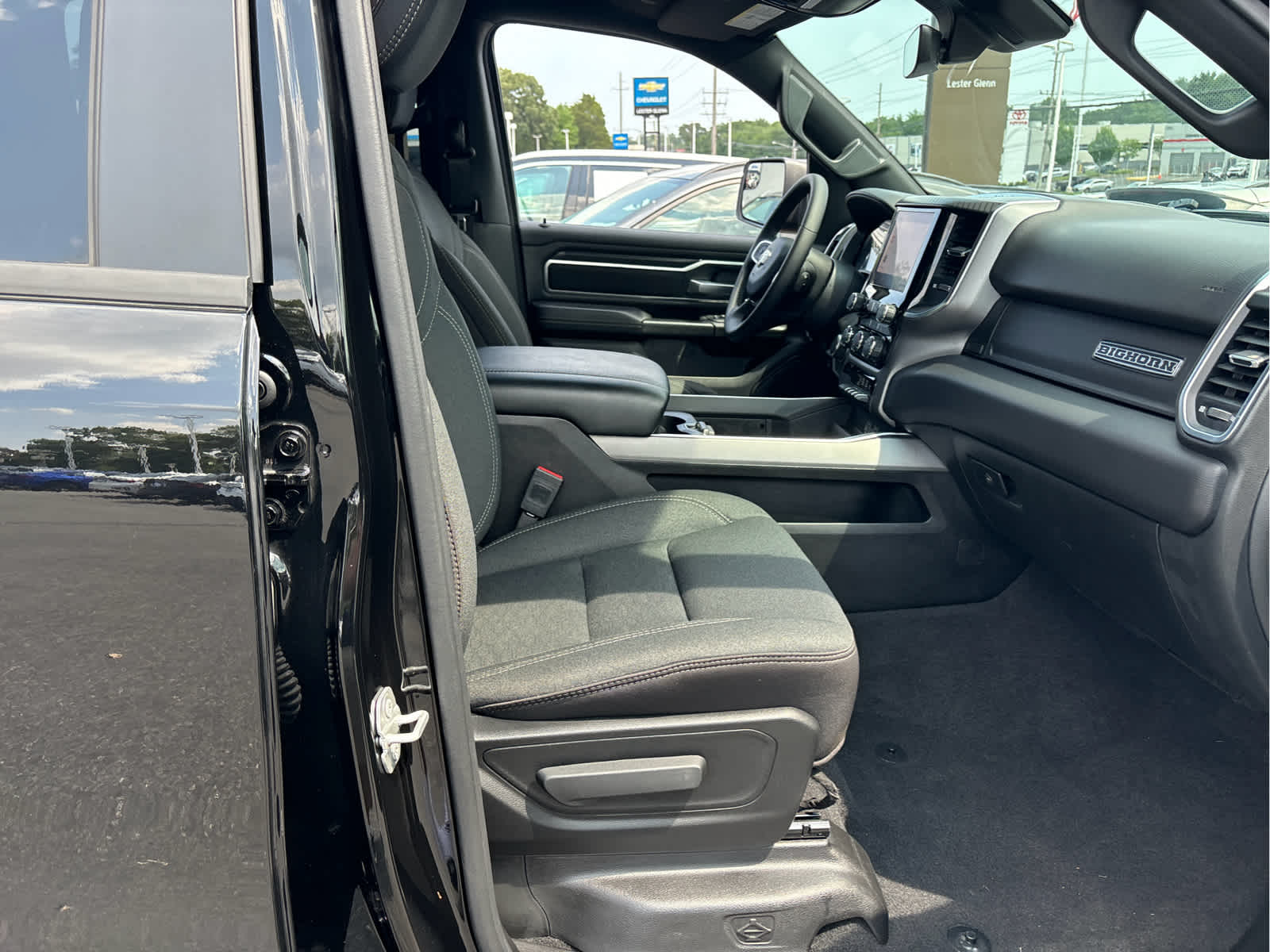 2025 RAM 1500 Big Horn Crew Cab 4x4 5'7" Box
