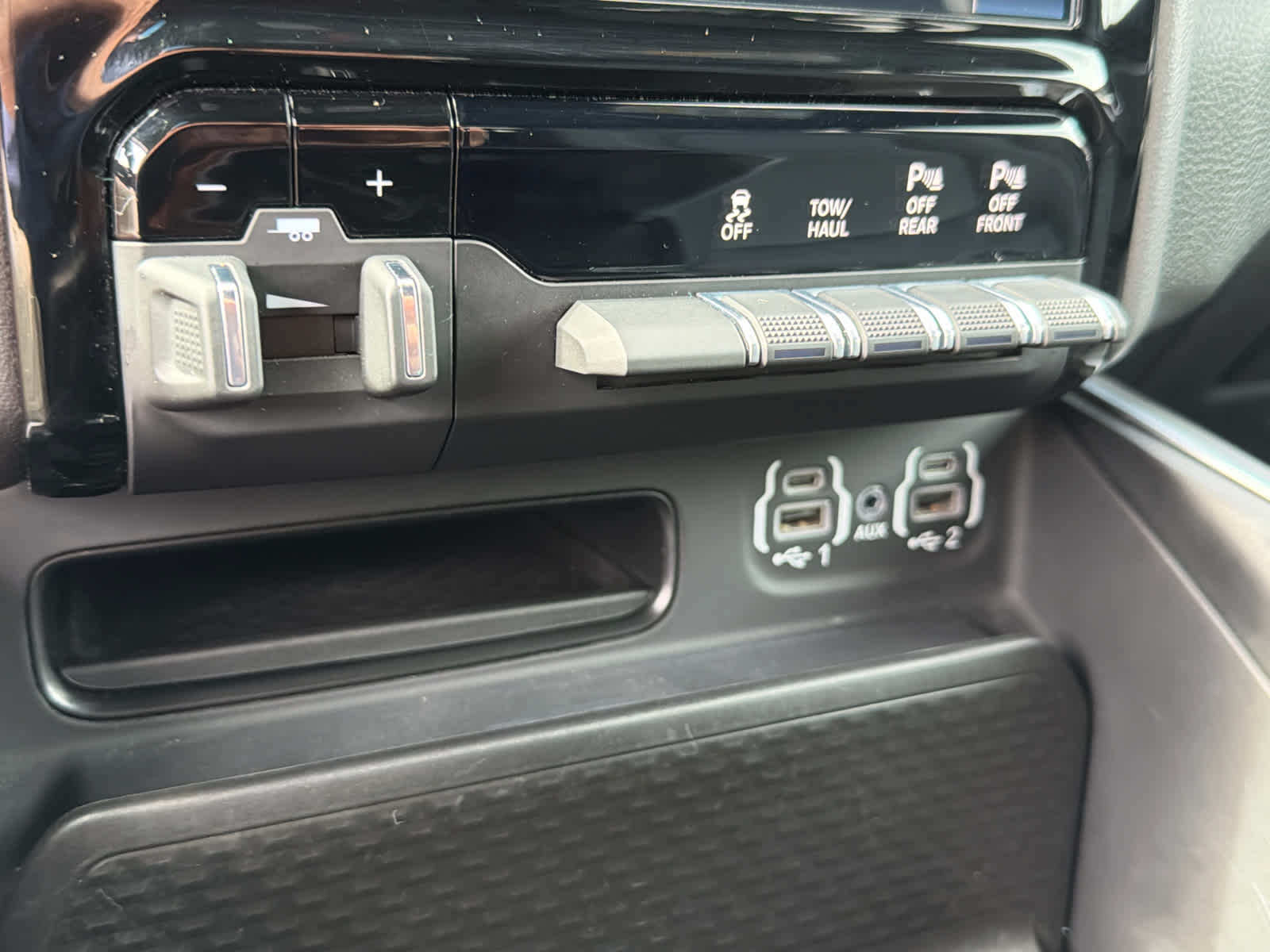2023 RAM 1500 Big Horn Crew Cab 4x4 5'7" Box