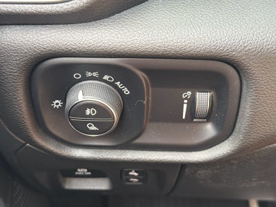 2023 RAM 1500 Big Horn Crew Cab 4x4 5'7" Box