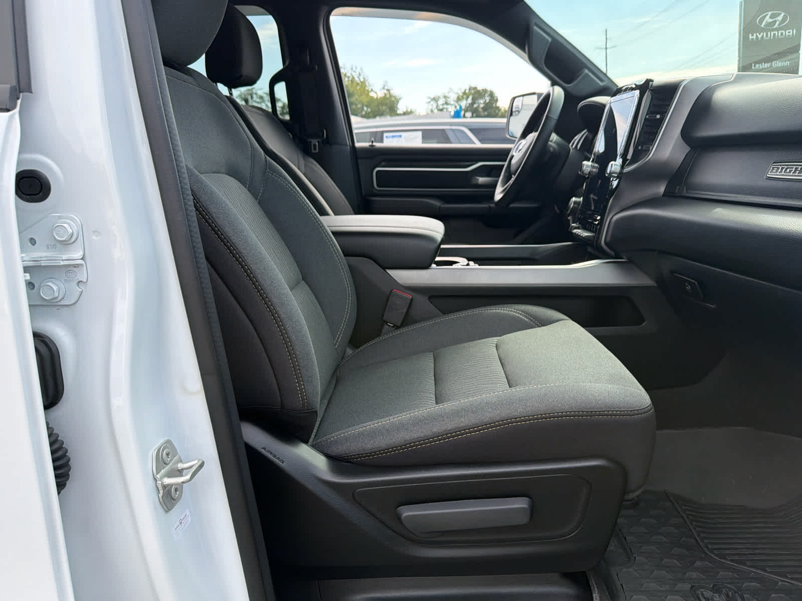 2023 RAM 1500 Big Horn Crew Cab 4x4 5'7" Box