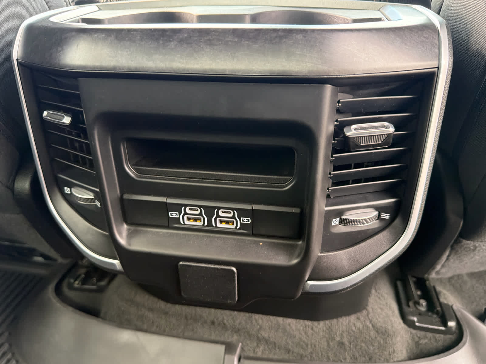 2023 RAM 1500 Big Horn Crew Cab 4x4 5'7" Box
