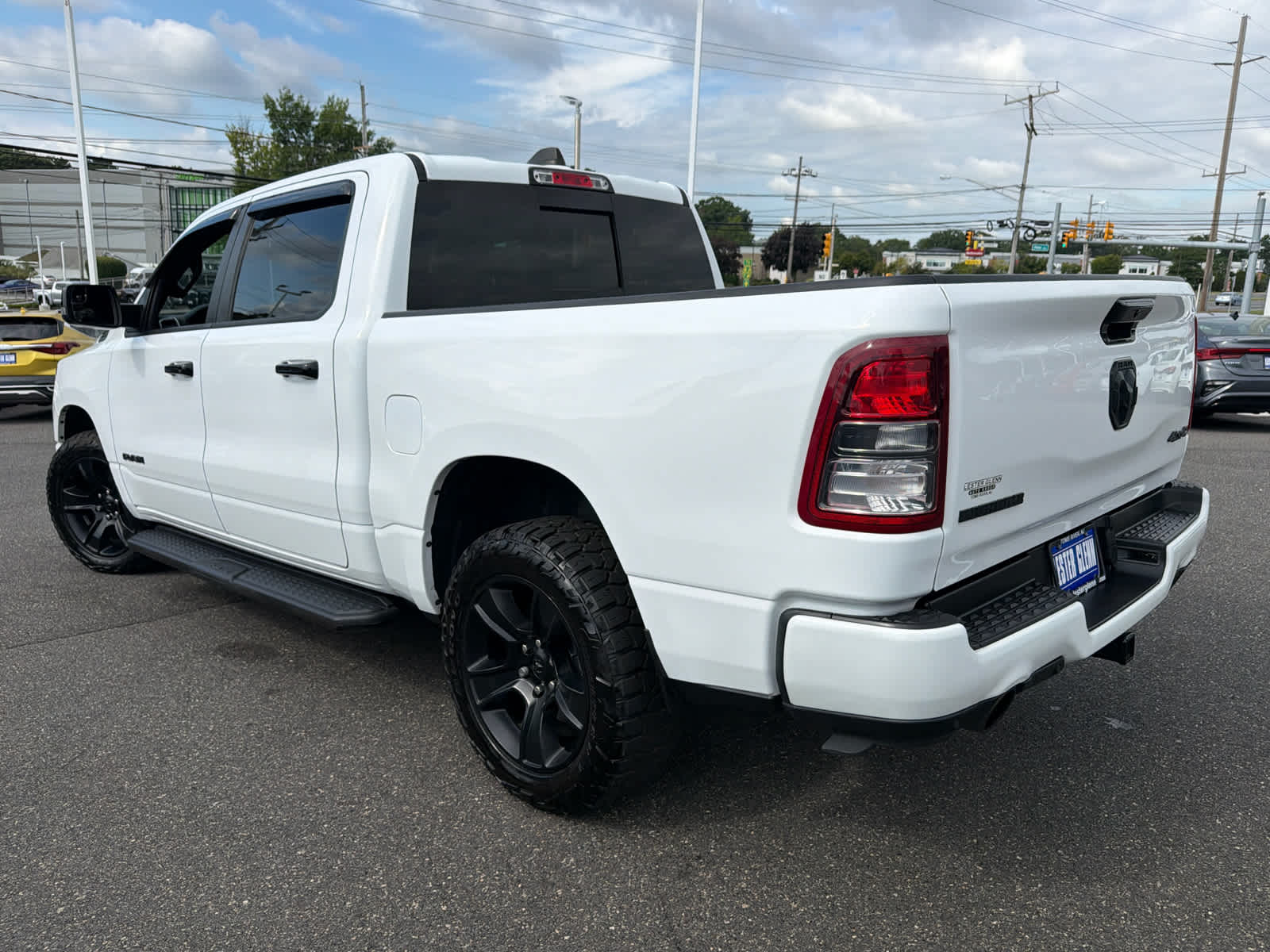 2023 RAM 1500 Big Horn Crew Cab 4x4 5'7" Box