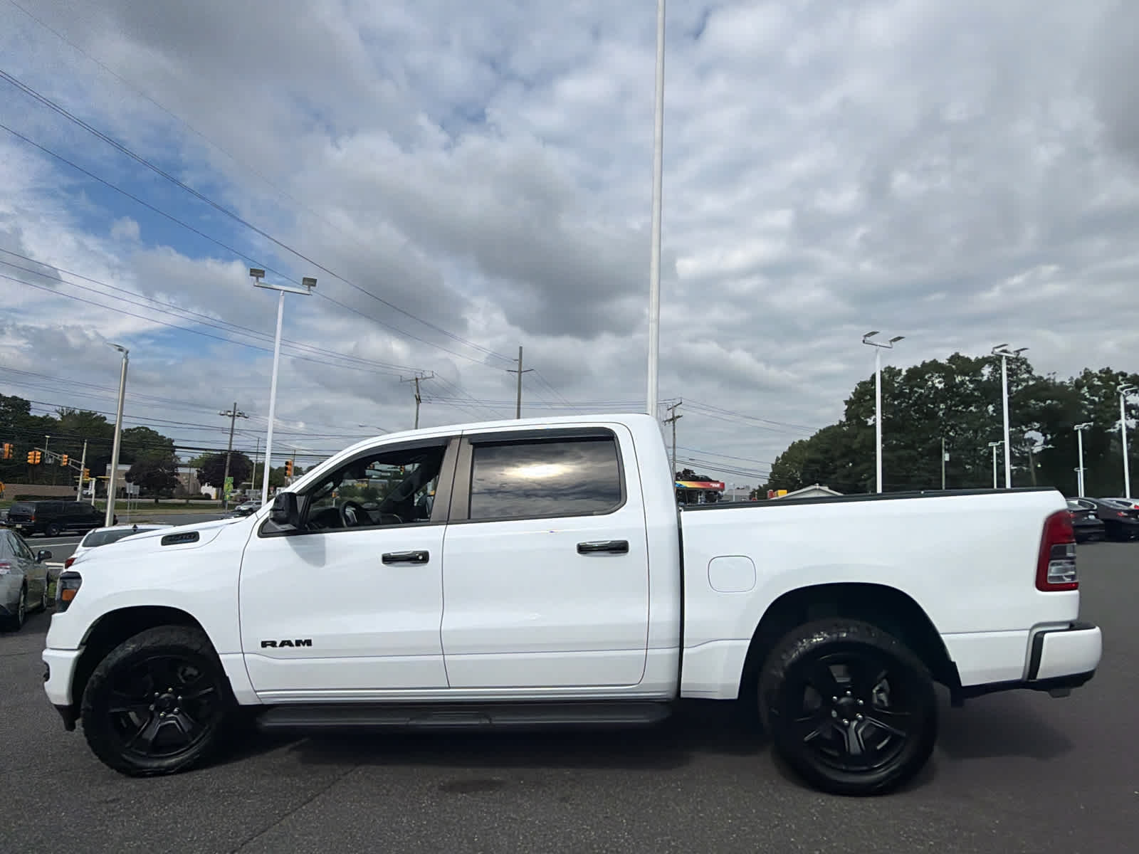 2023 RAM 1500 Big Horn Crew Cab 4x4 5'7" Box