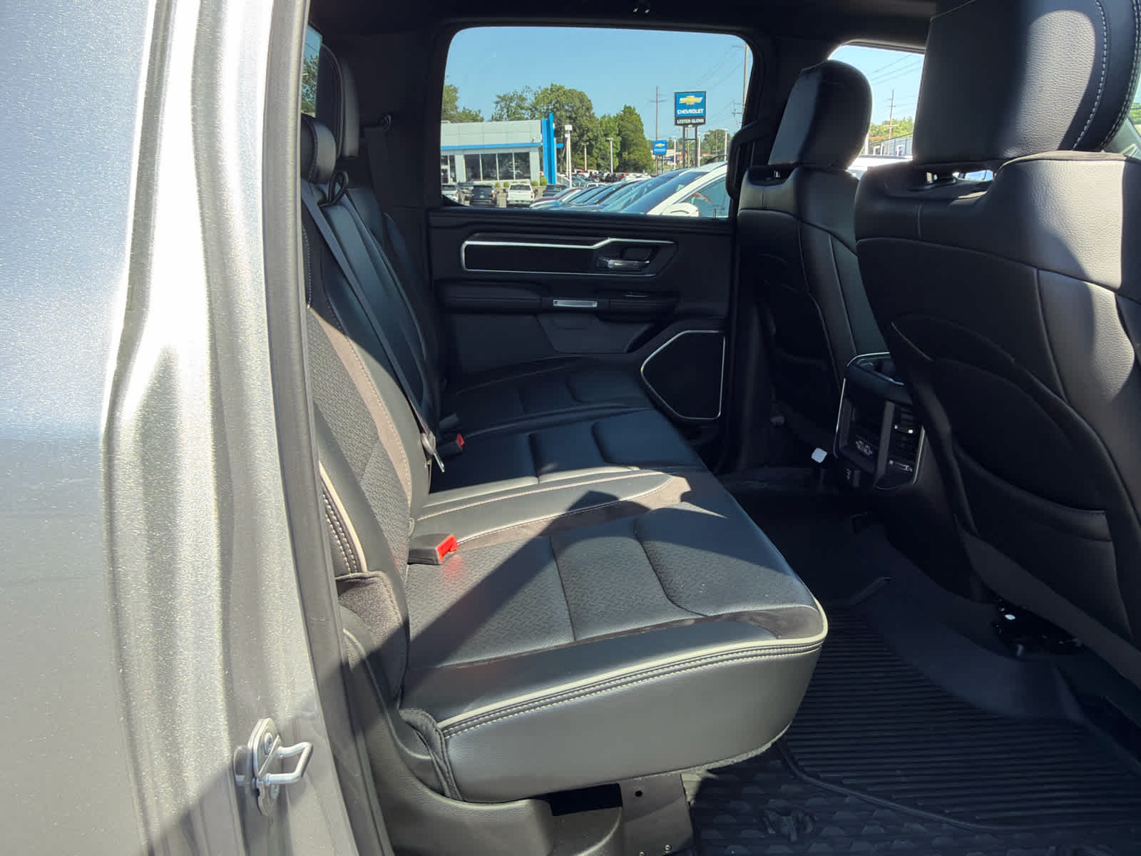 2023 RAM 1500 Laramie Crew Cab 4x4 5'7" Box