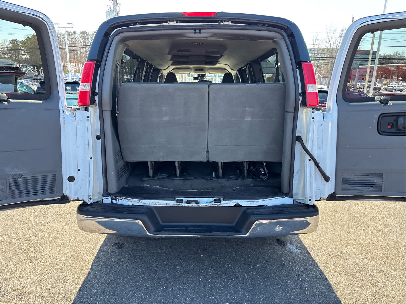 2019 Chevrolet Express Passenger 3500 LT