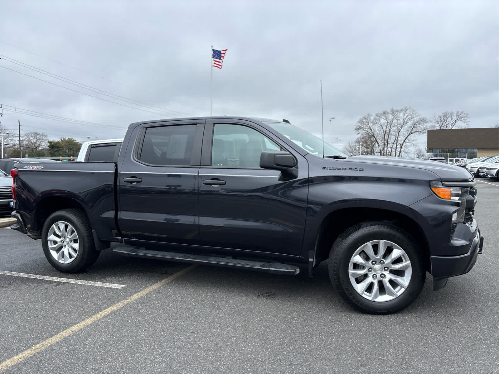 2022 Chevrolet Silverado 1500 Custom