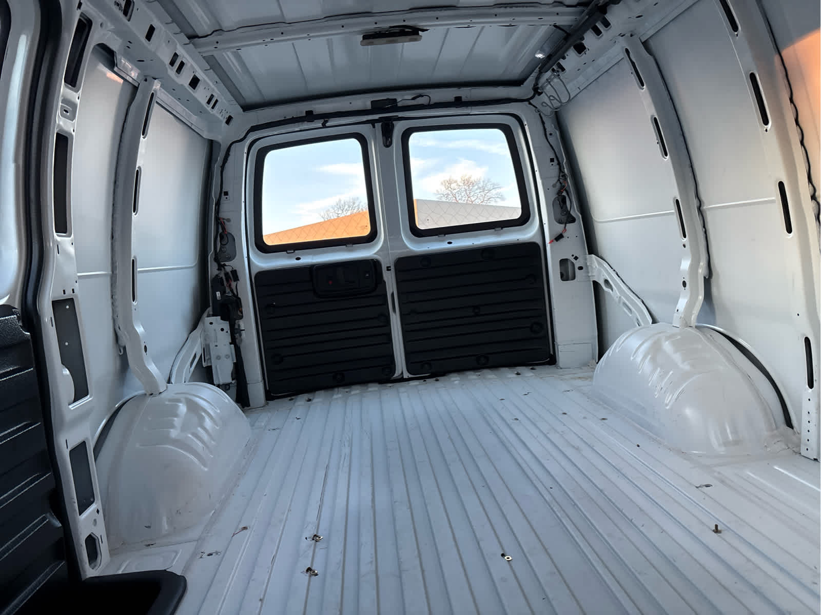 2024 Chevrolet Express Cargo 2500 WT