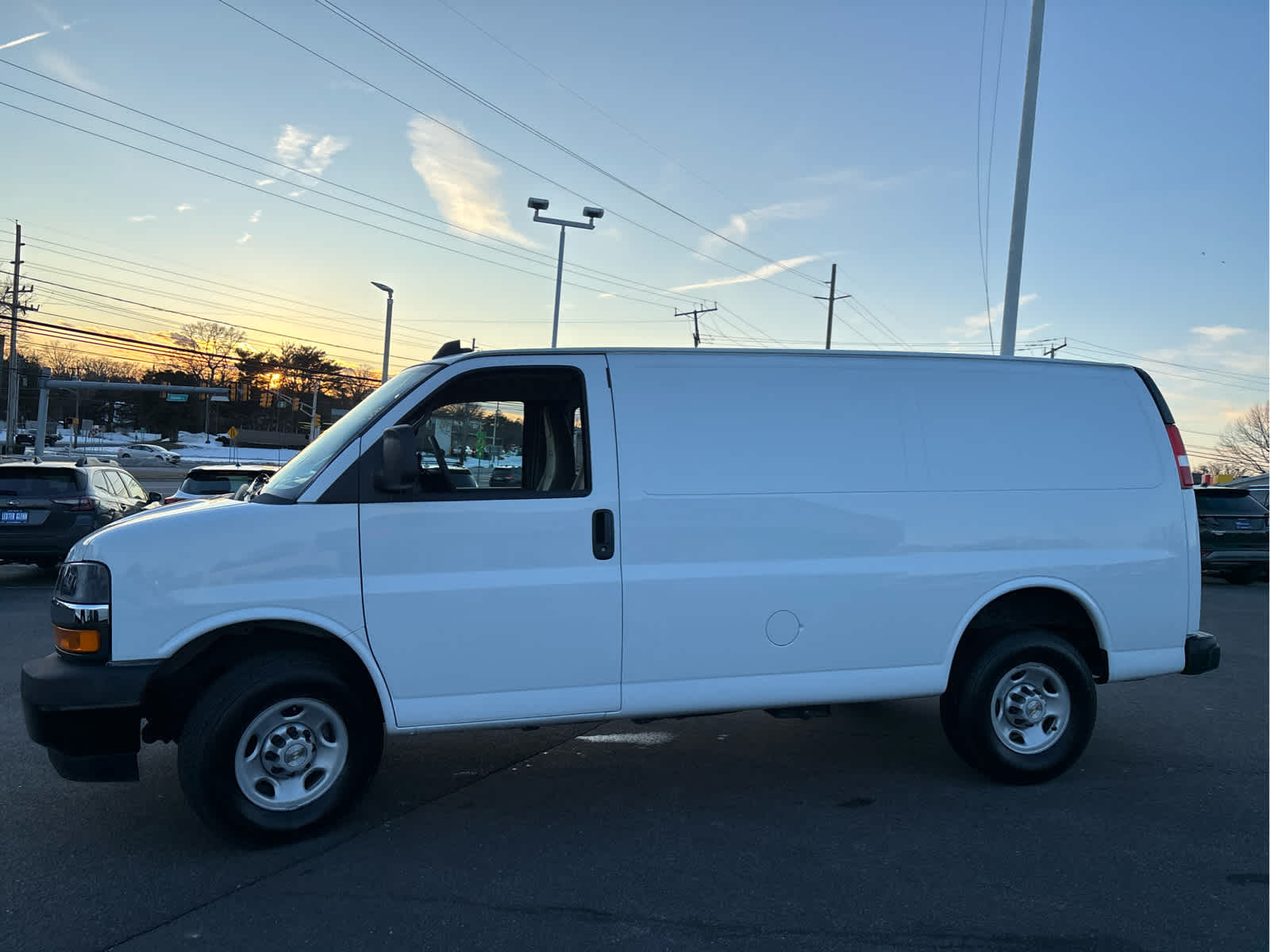 2024 Chevrolet Express Cargo 2500 WT