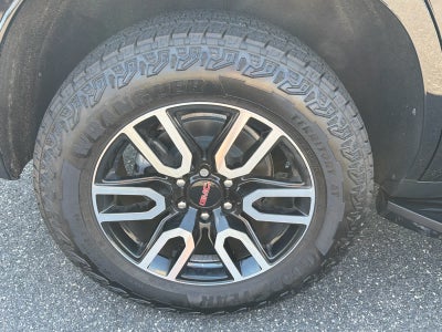 2022 GMC Yukon AT4