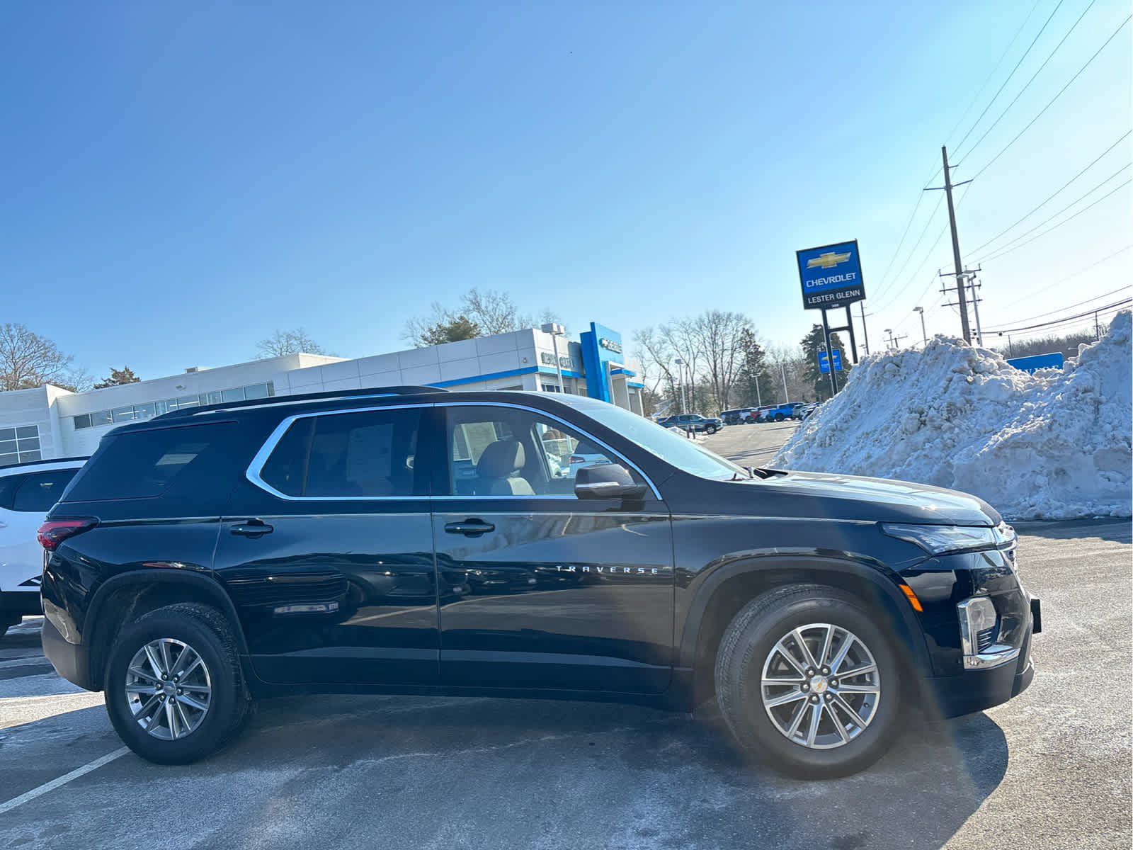 2023 Chevrolet Traverse LT Cloth
