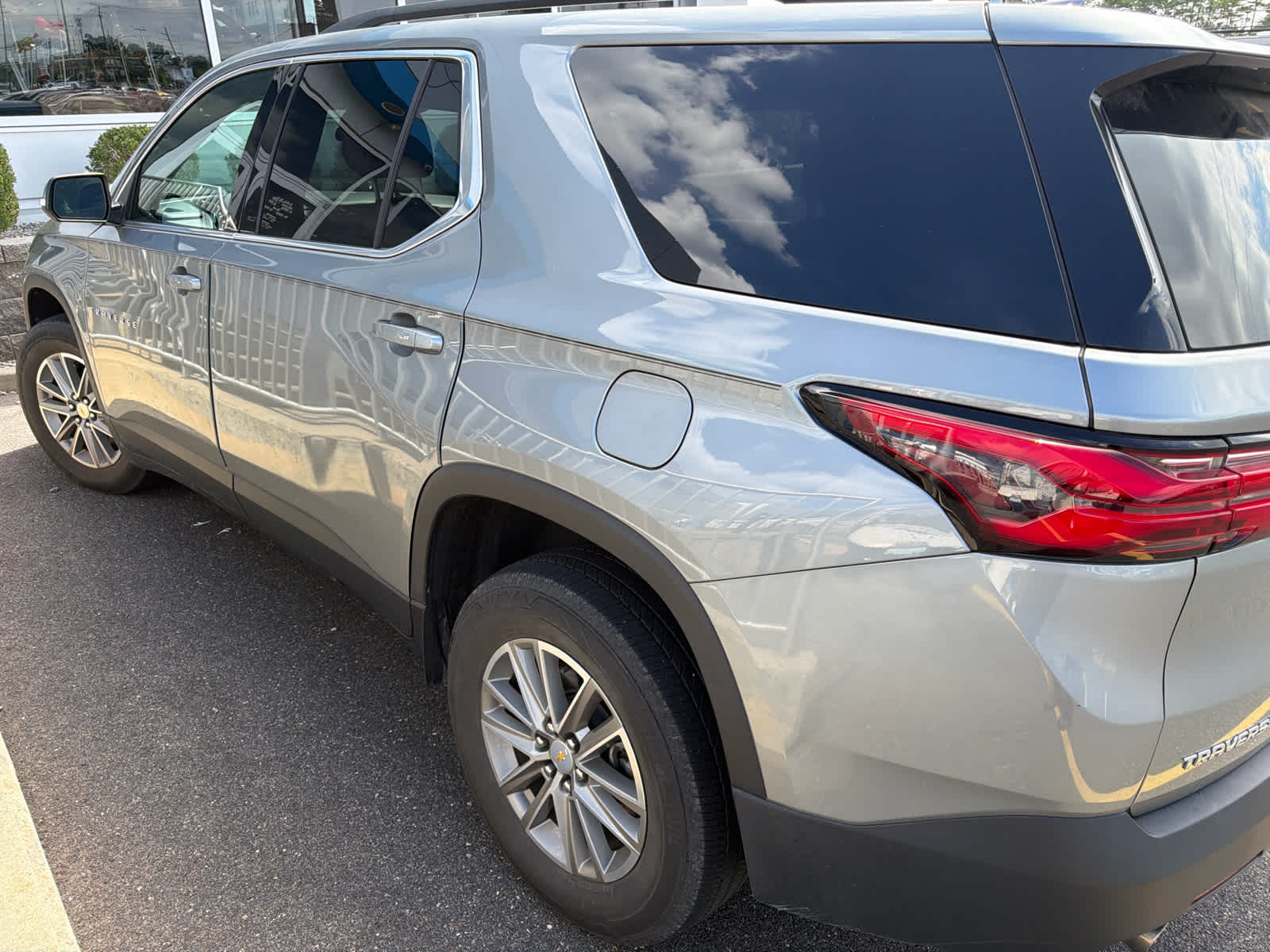 2023 Chevrolet Traverse LT Cloth