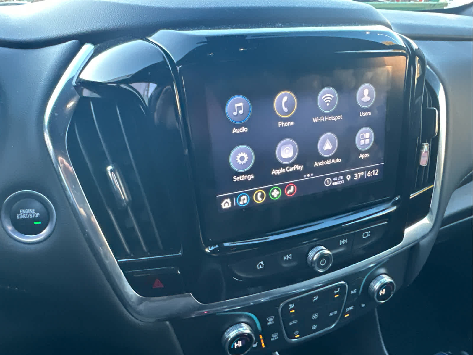 2023 Chevrolet Traverse LT Cloth