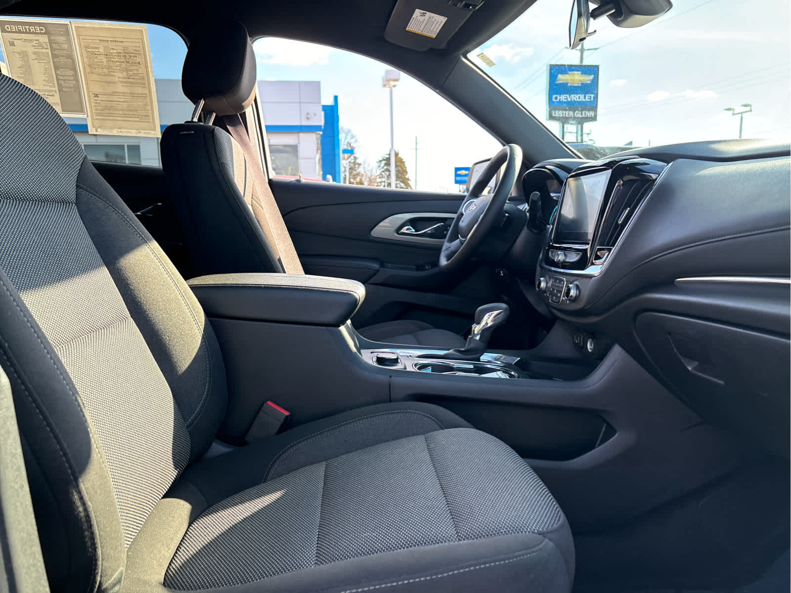 2023 Chevrolet Traverse LT Cloth