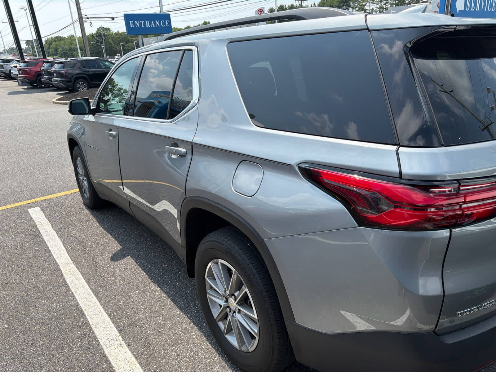 2023 Chevrolet Traverse LT Leather