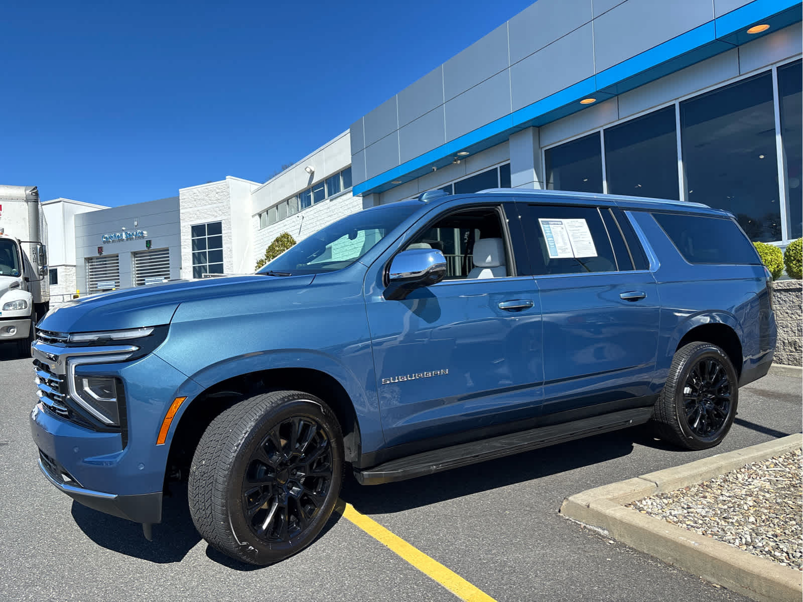2025 Chevrolet Suburban Premier
