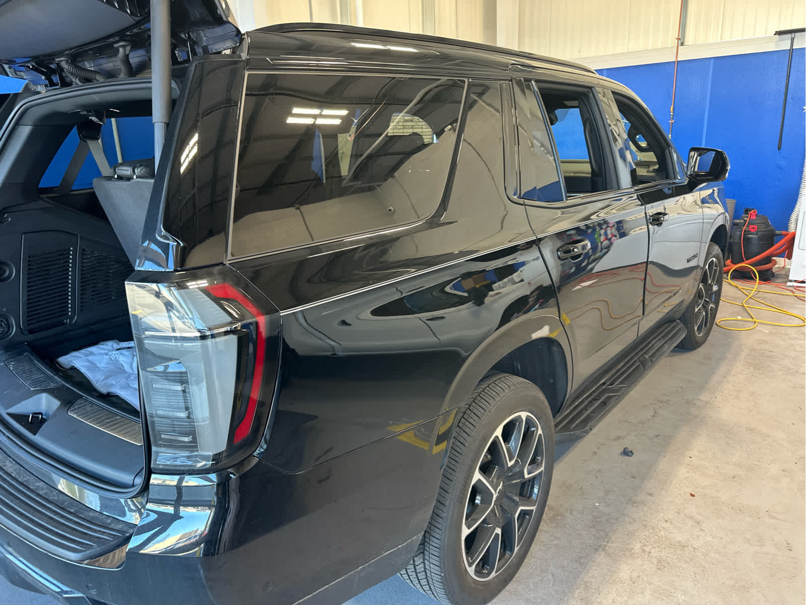 2025 Chevrolet Tahoe RST