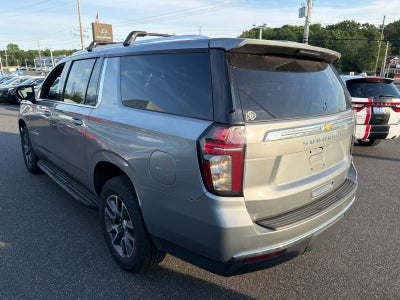 2023 Chevrolet Suburban LT