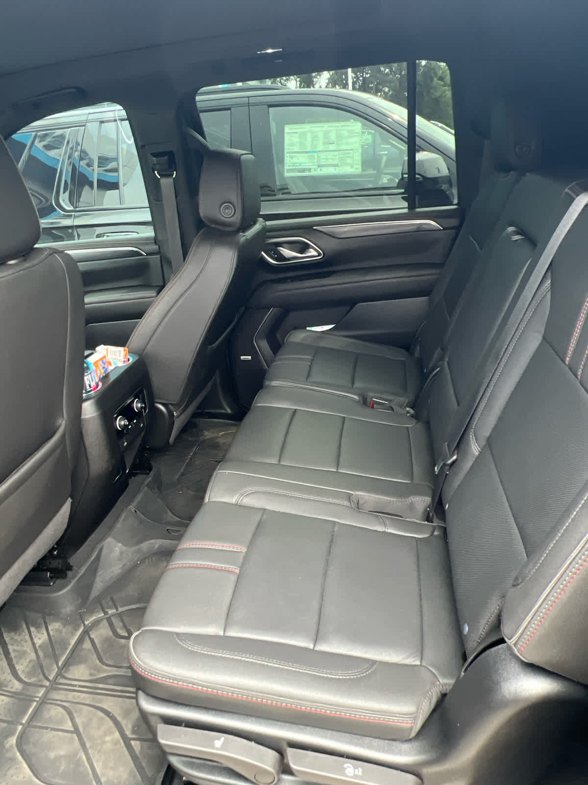 2024 Chevrolet Suburban RST