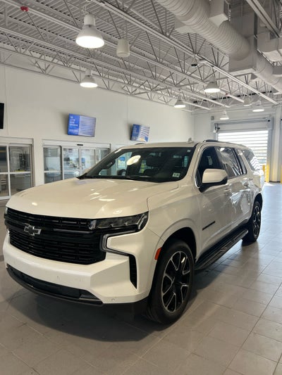 2023 Chevrolet Suburban RST