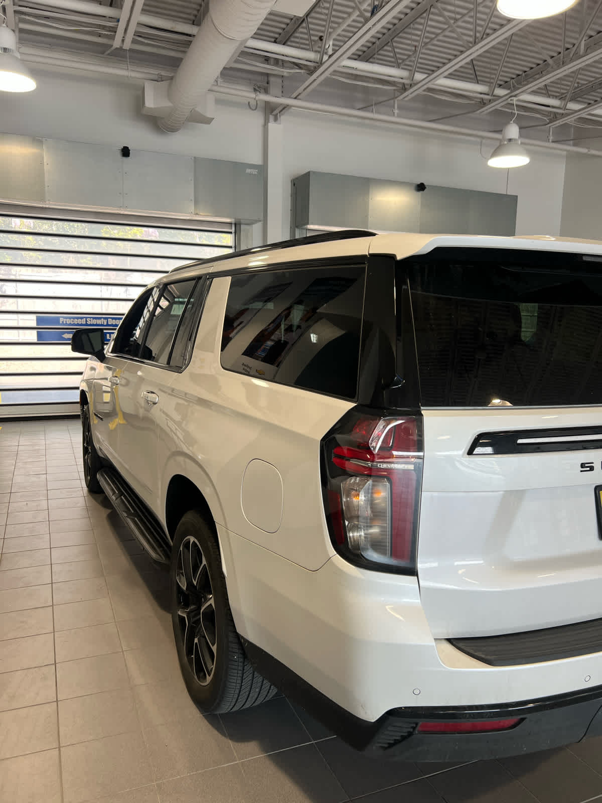 2023 Chevrolet Suburban RST