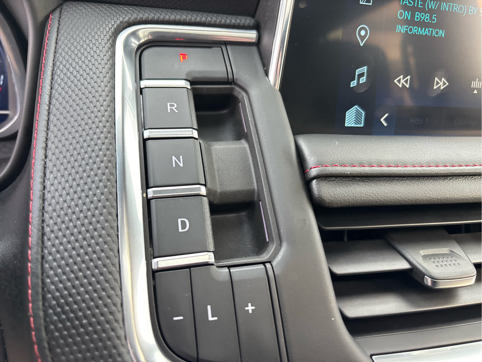 2023 Chevrolet Tahoe RST