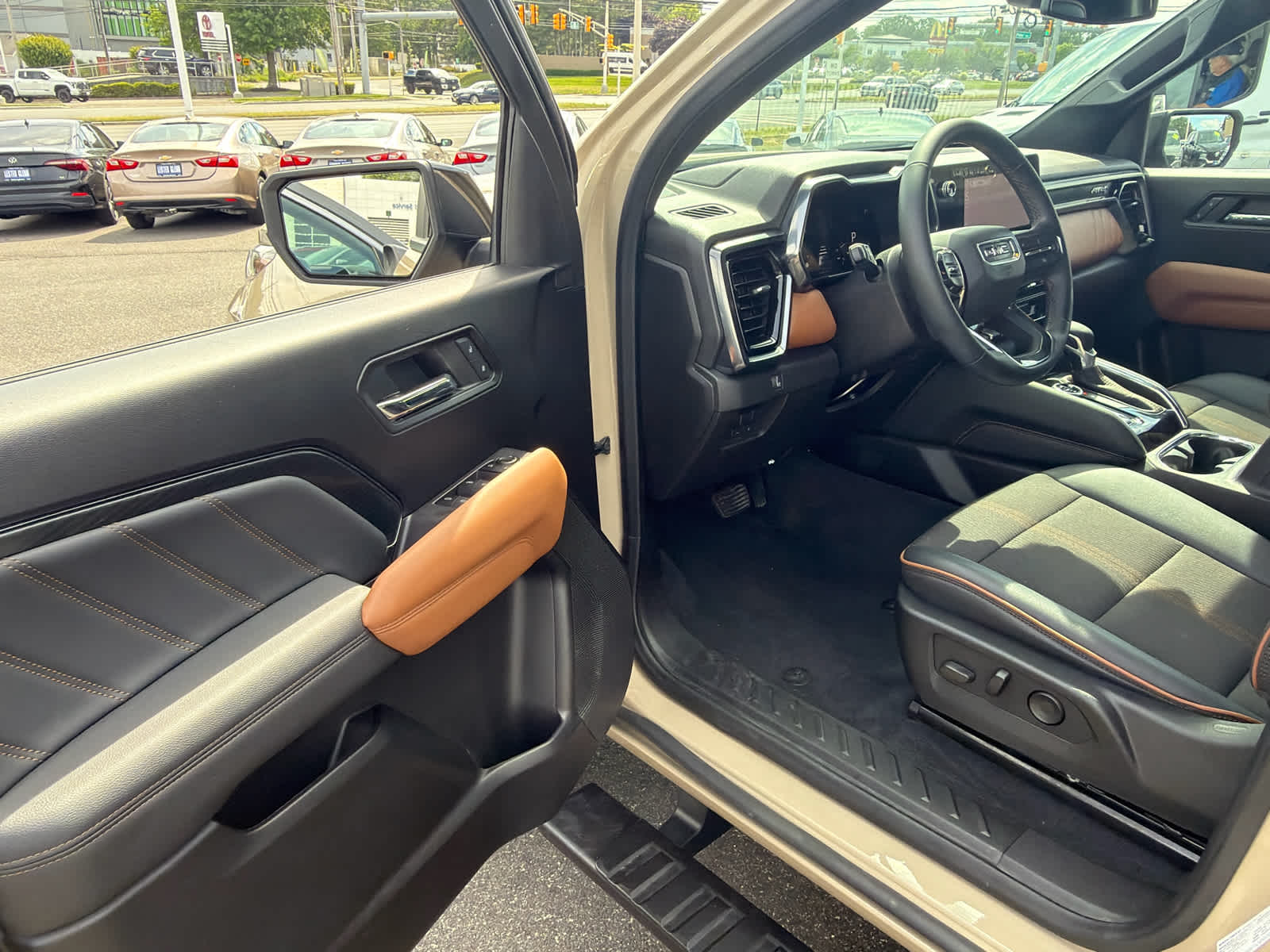 2024 GMC Canyon AT4