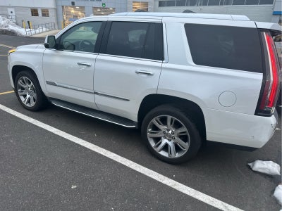 2017 Cadillac Escalade Luxury