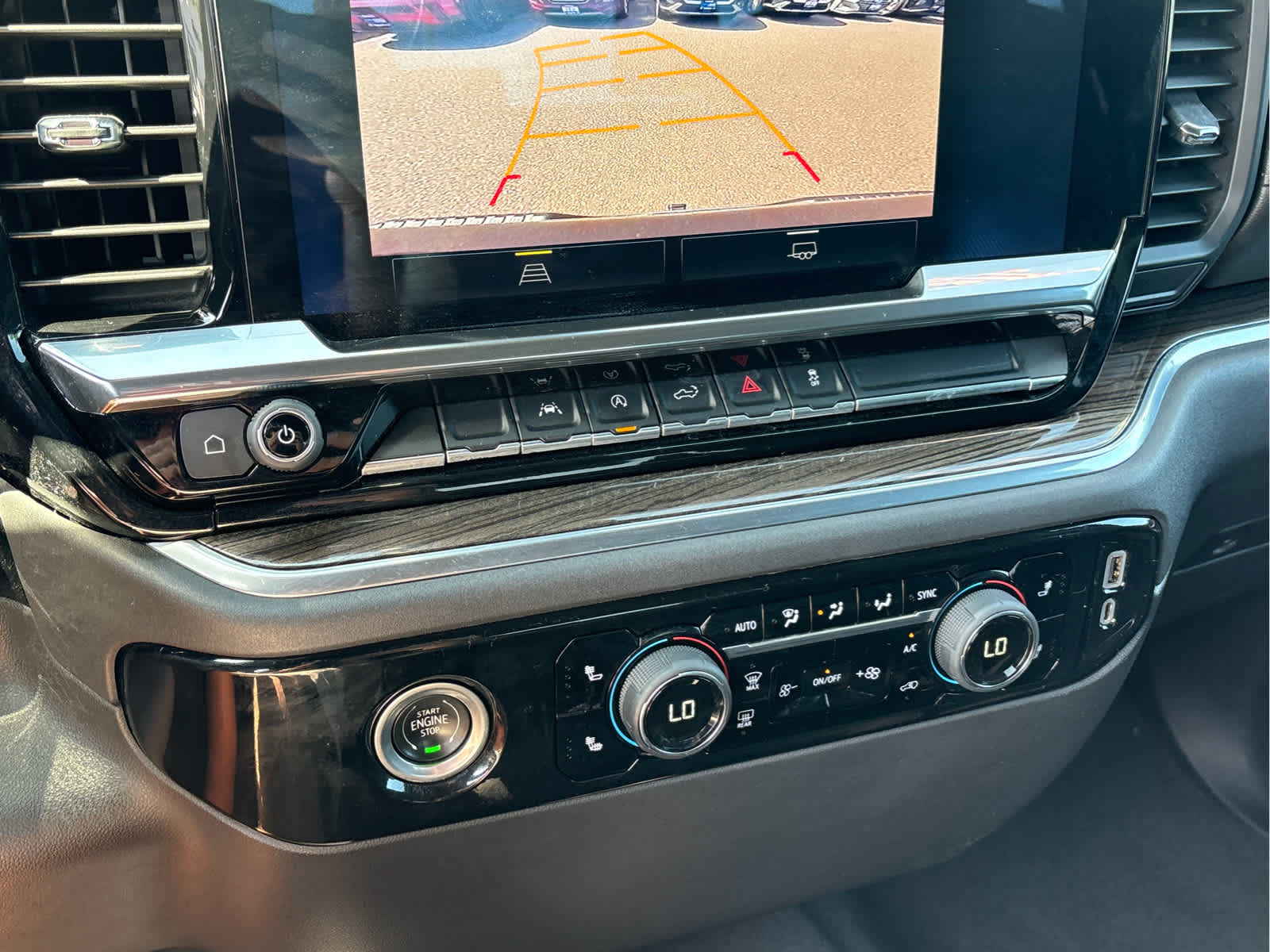 2022 Chevrolet Silverado 1500 LT (2FL)