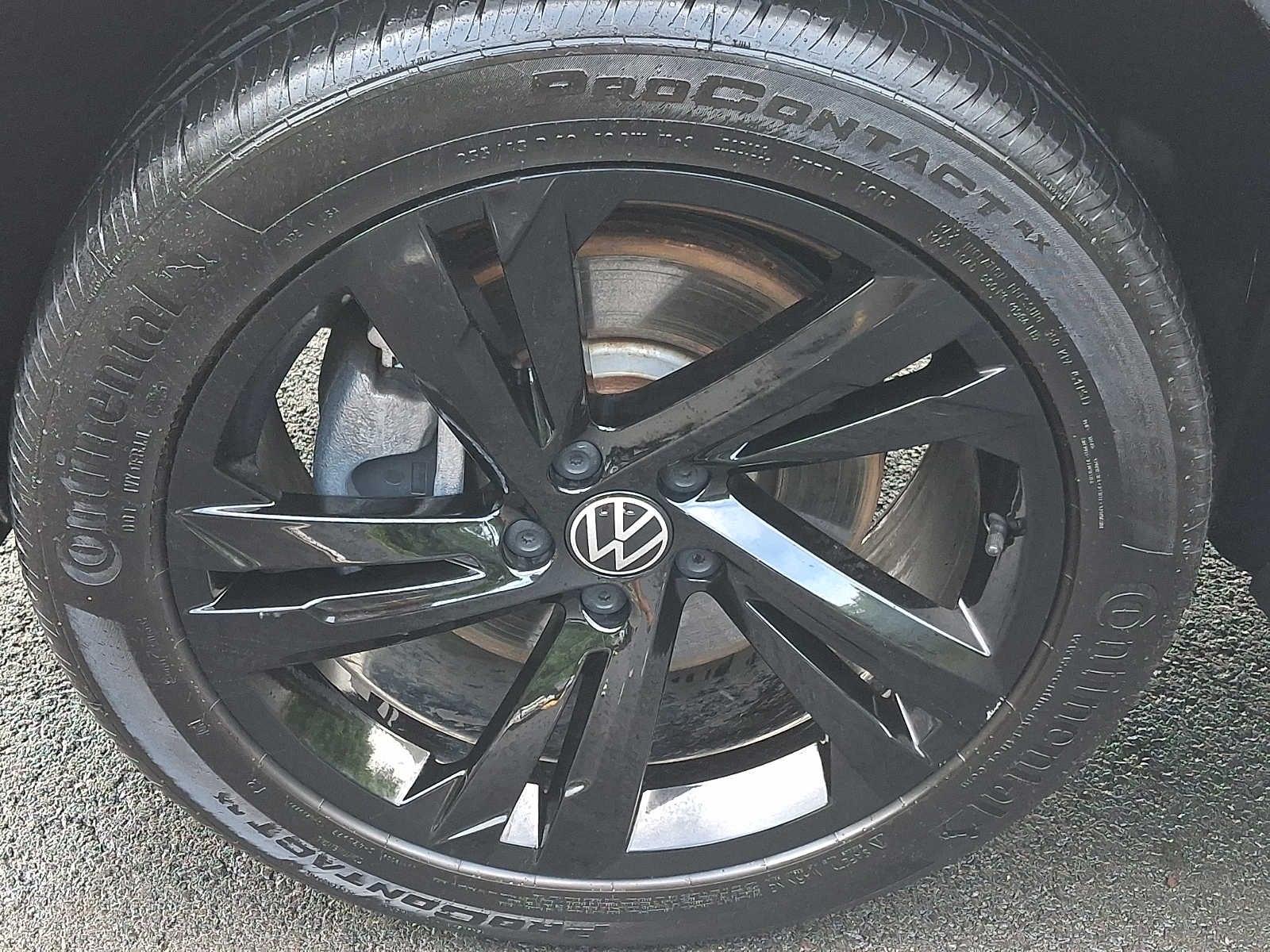 2024 Volkswagen Tiguan 2.0T SE R-Line Black