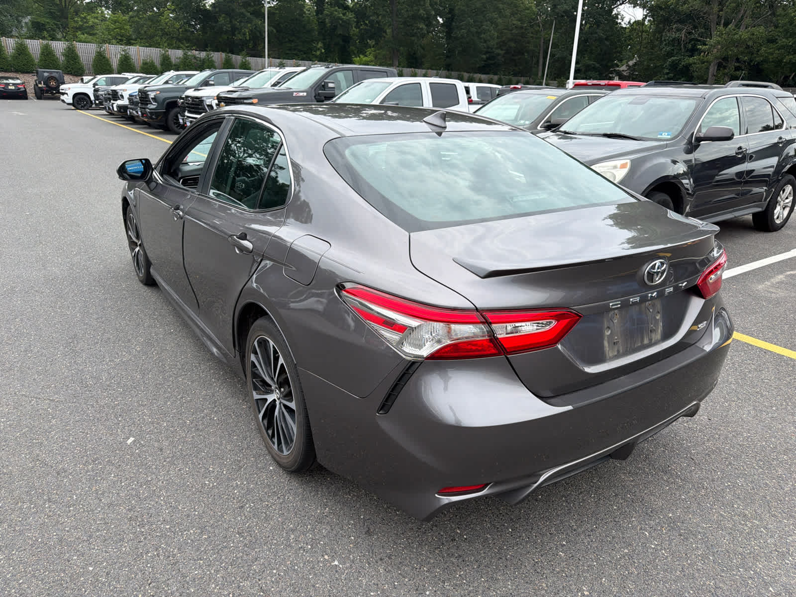 2019 Toyota Camry SE